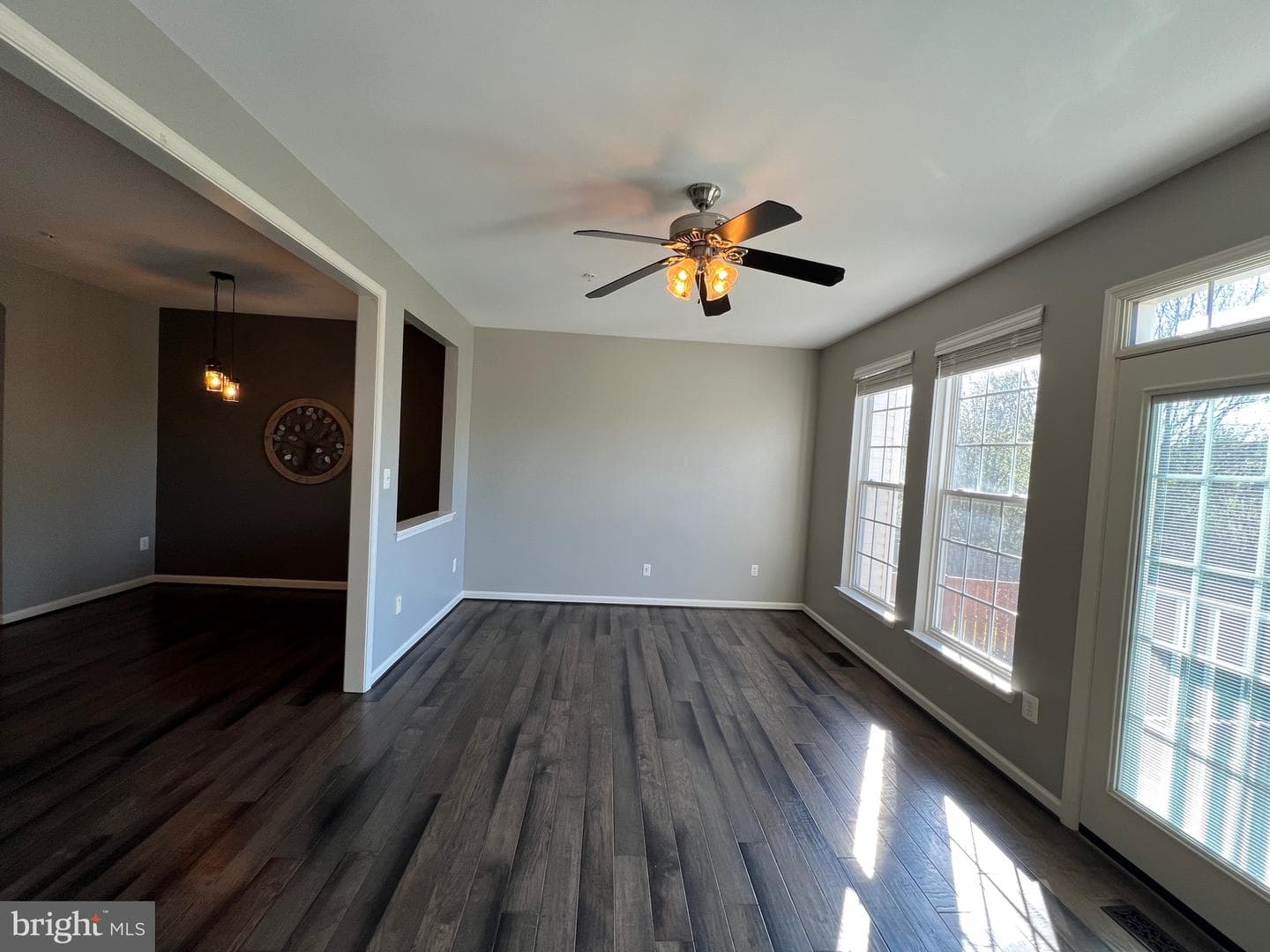 131 Fiona Way photo 22
