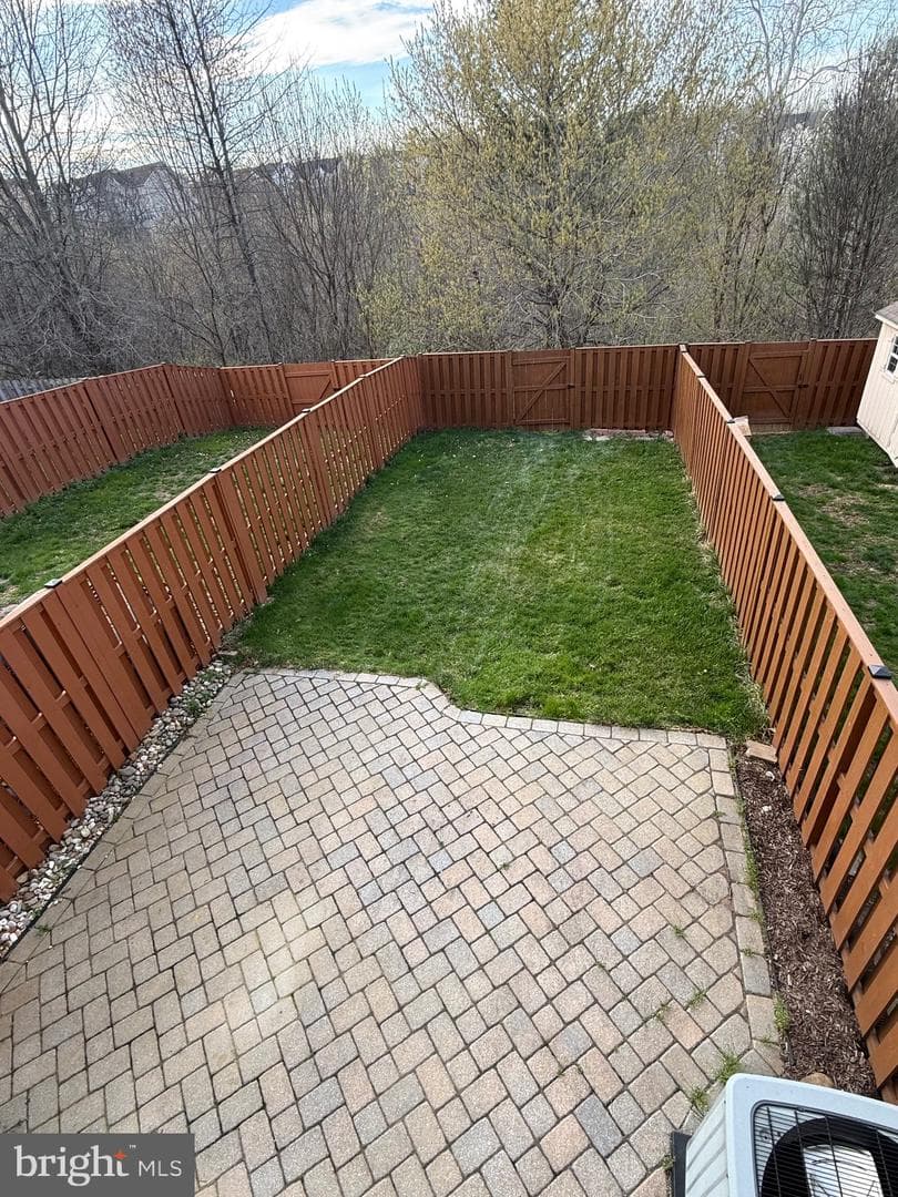 131 Fiona Way photo 34