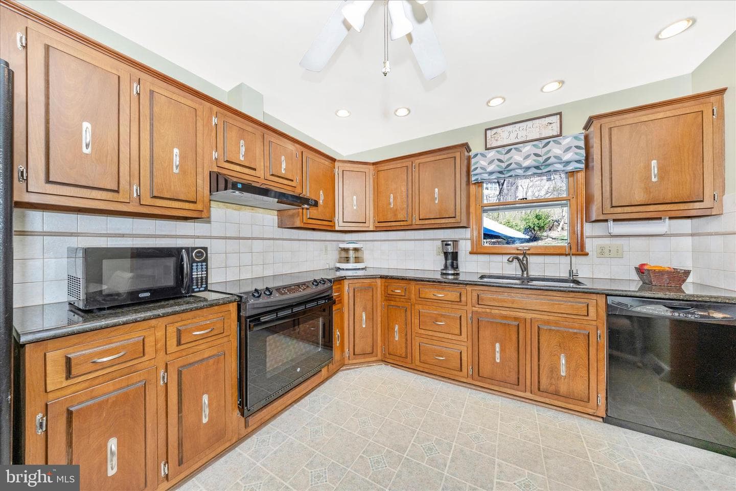 4614 Pinewood Trail photo 15