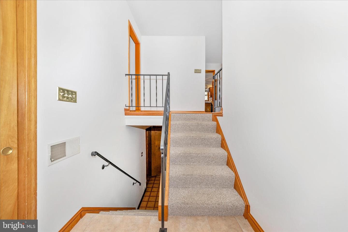 4614 Pinewood Trail photo 3