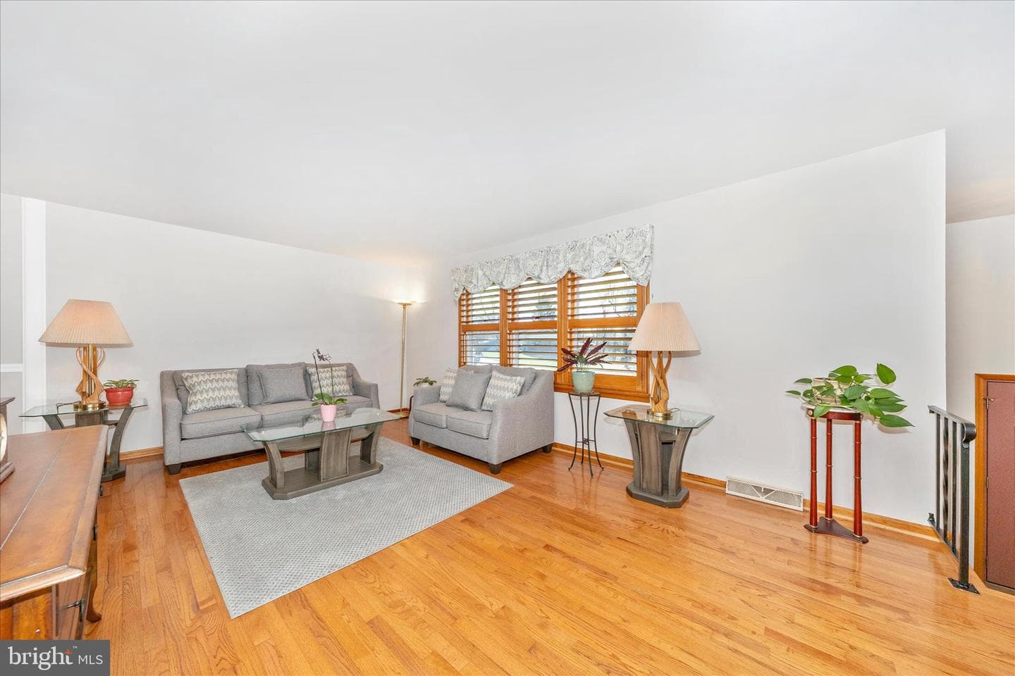 4614 Pinewood Trail photo 5