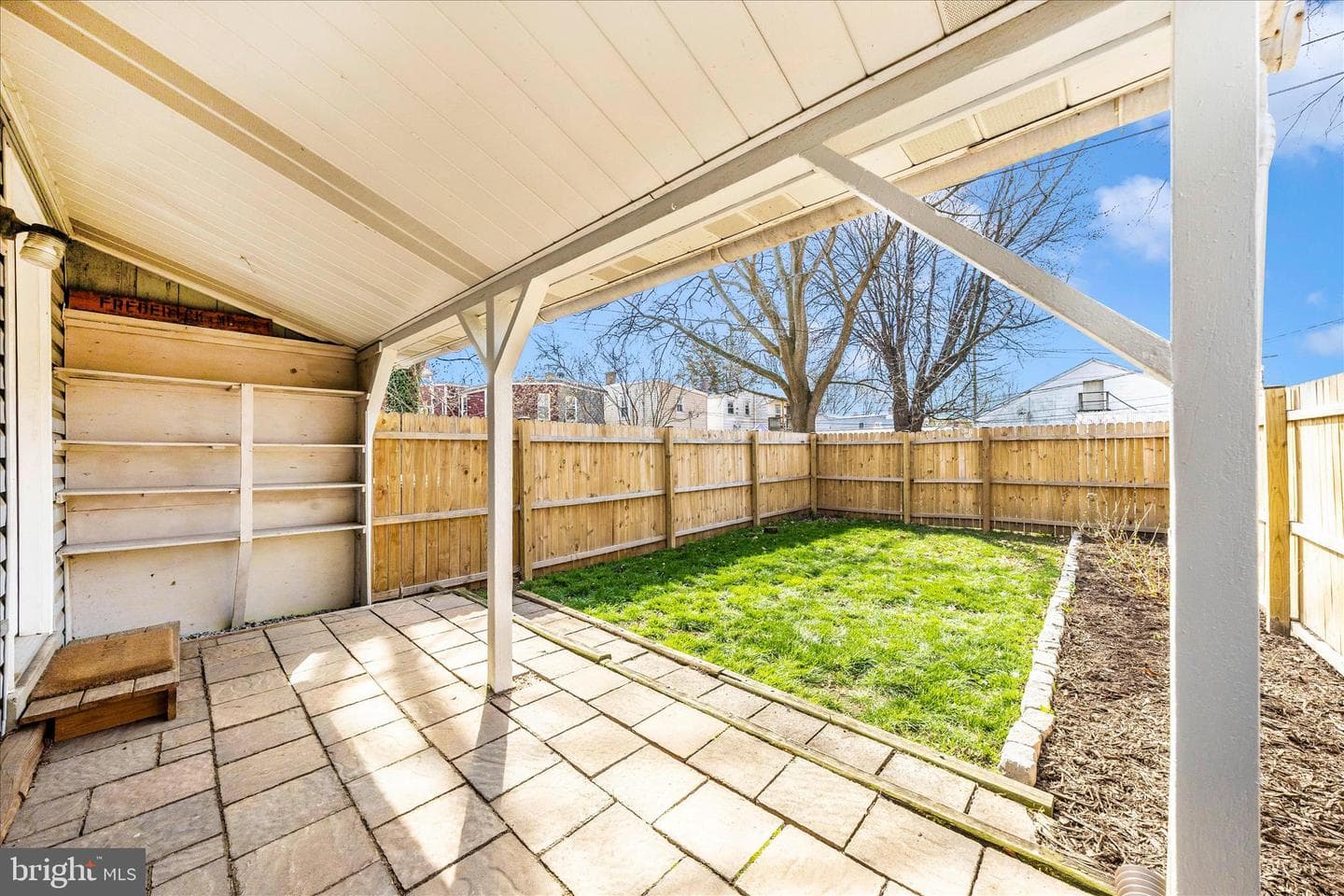 202 Maple Avenue photo 35