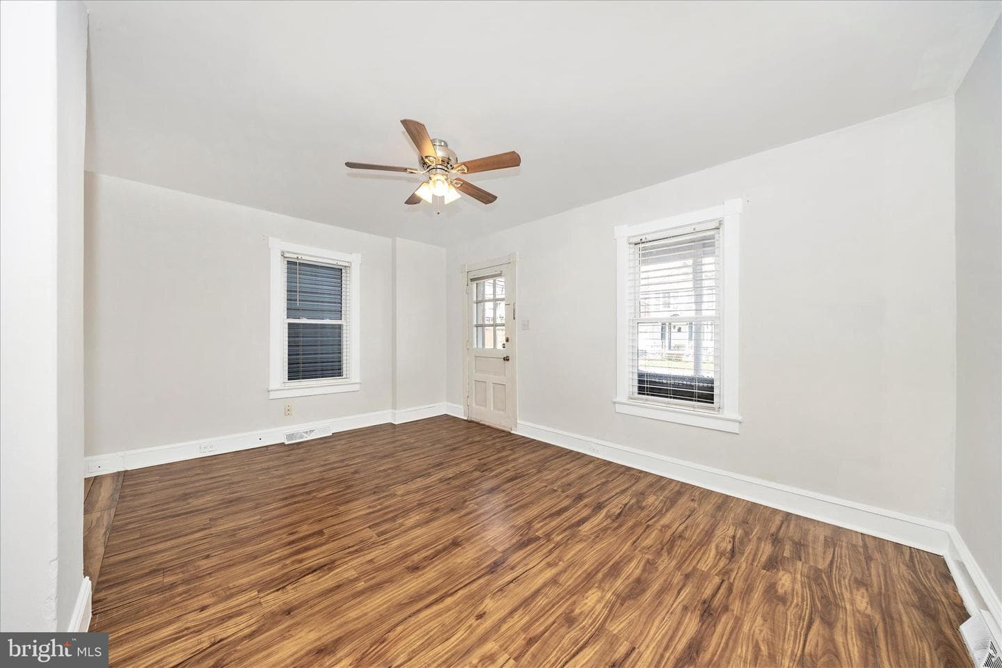 202 Maple Avenue photo 8