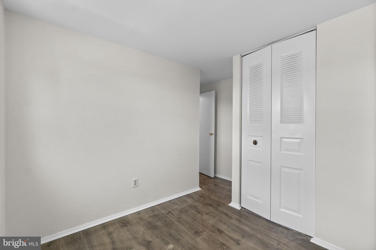 1715 Country Court photo 17