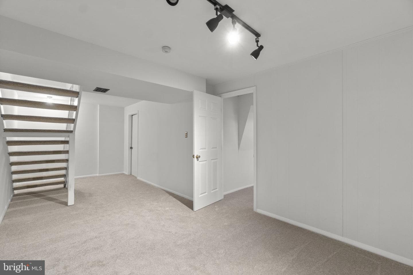 1715 Country Court photo 22