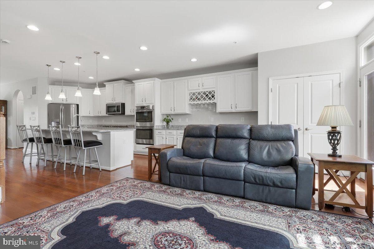 10909 Divot Court photo 16