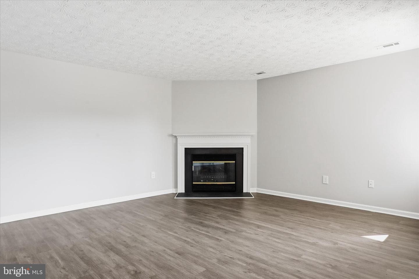 2137 Wainwright Court #1c photo 3