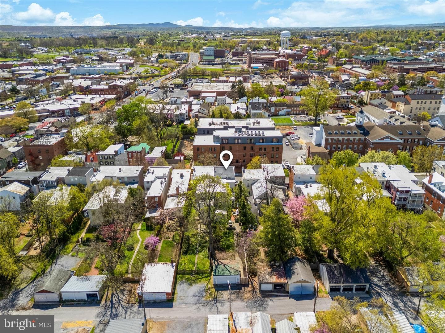 225 E 2nd Street photo 107