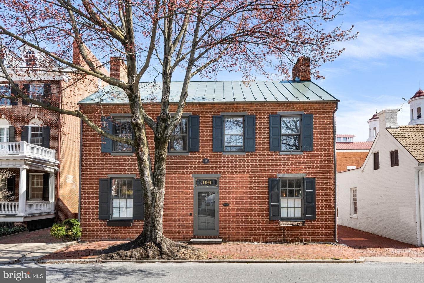 106 N Court Street