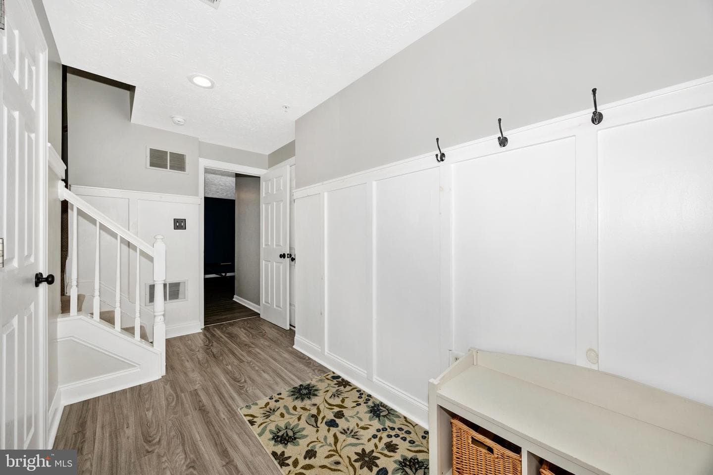 6105 Pine Crest Lane photo 3