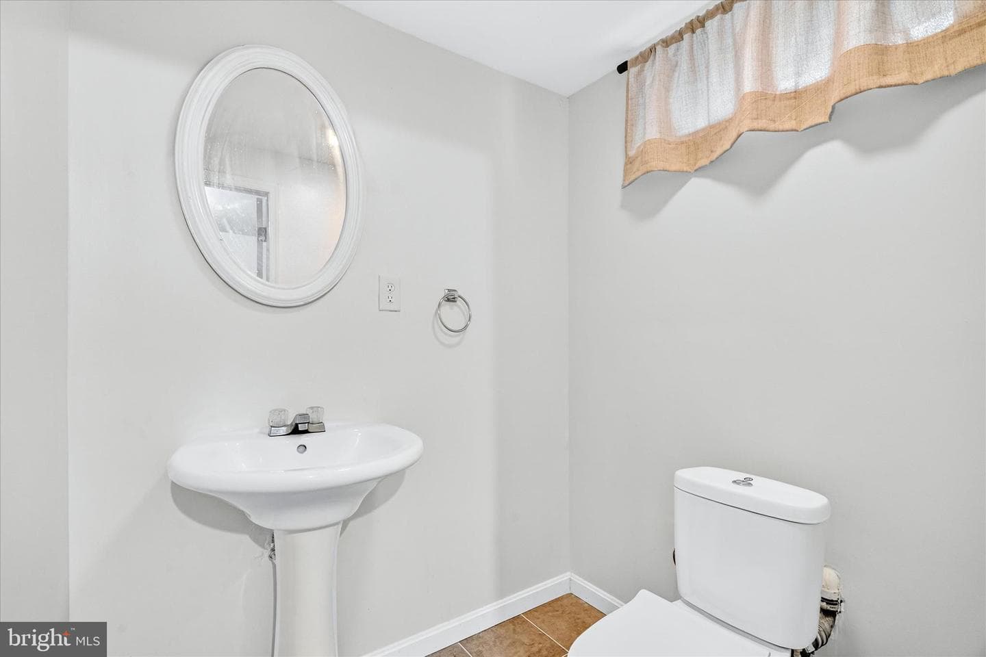 5348 Saint James Place photo 41
