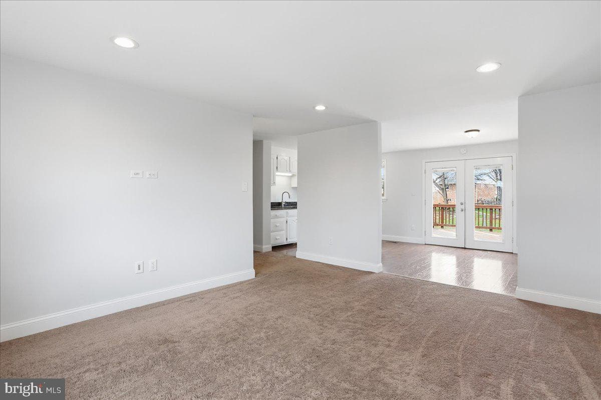215 Challedon Drive photo 4