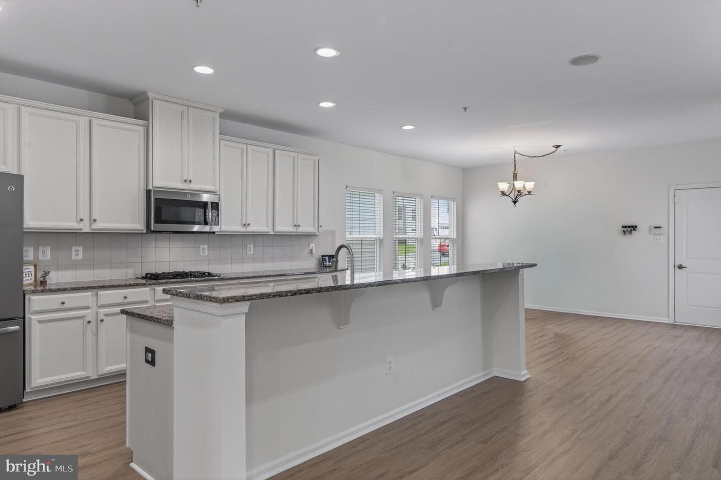 1423 Village Green Way photo 19