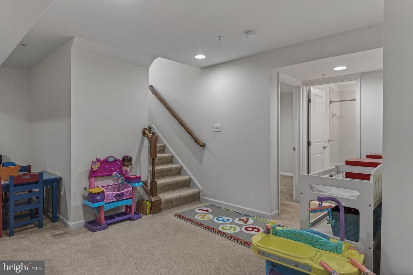 1423 Village Green Way photo 53