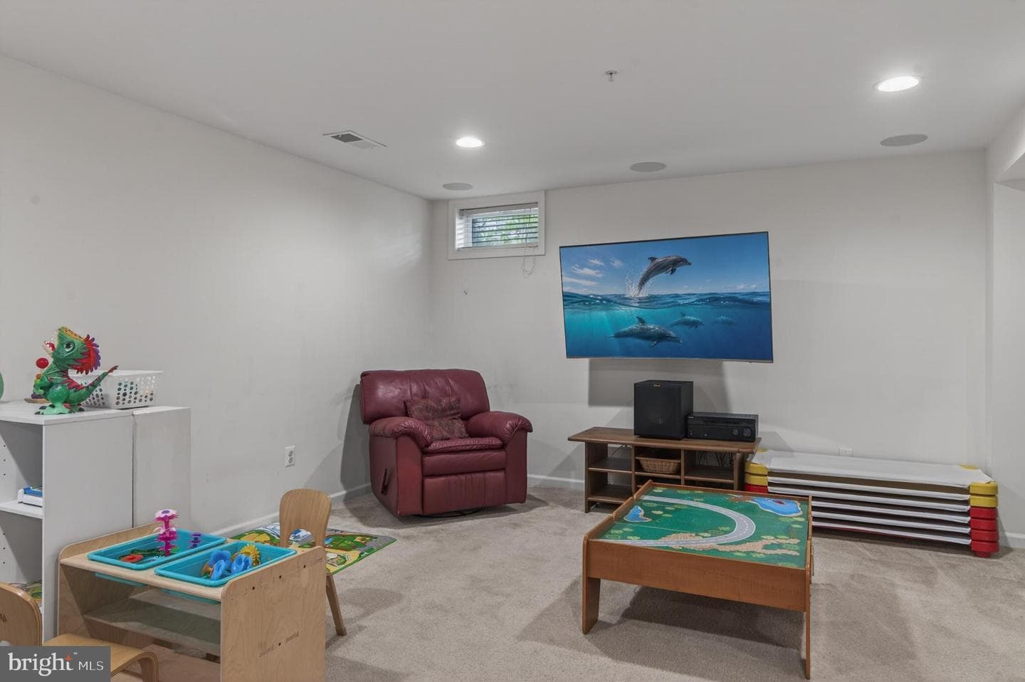 1423 Village Green Way photo 55