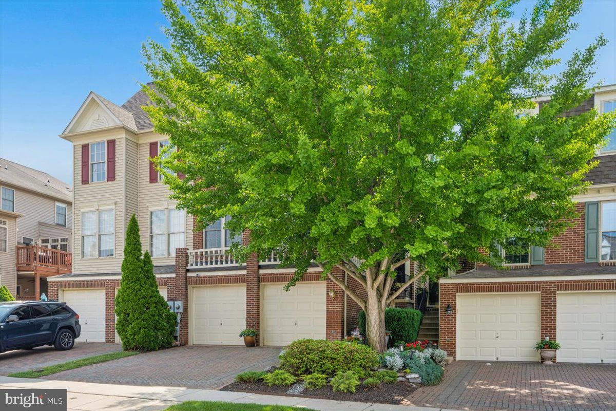 2231 Bear Den Road photo 2