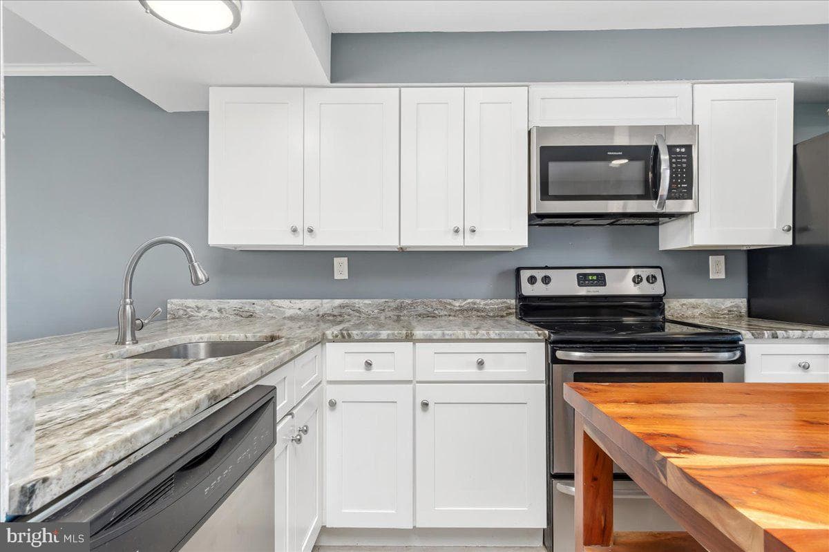 1494 Dockside Court photo 4
