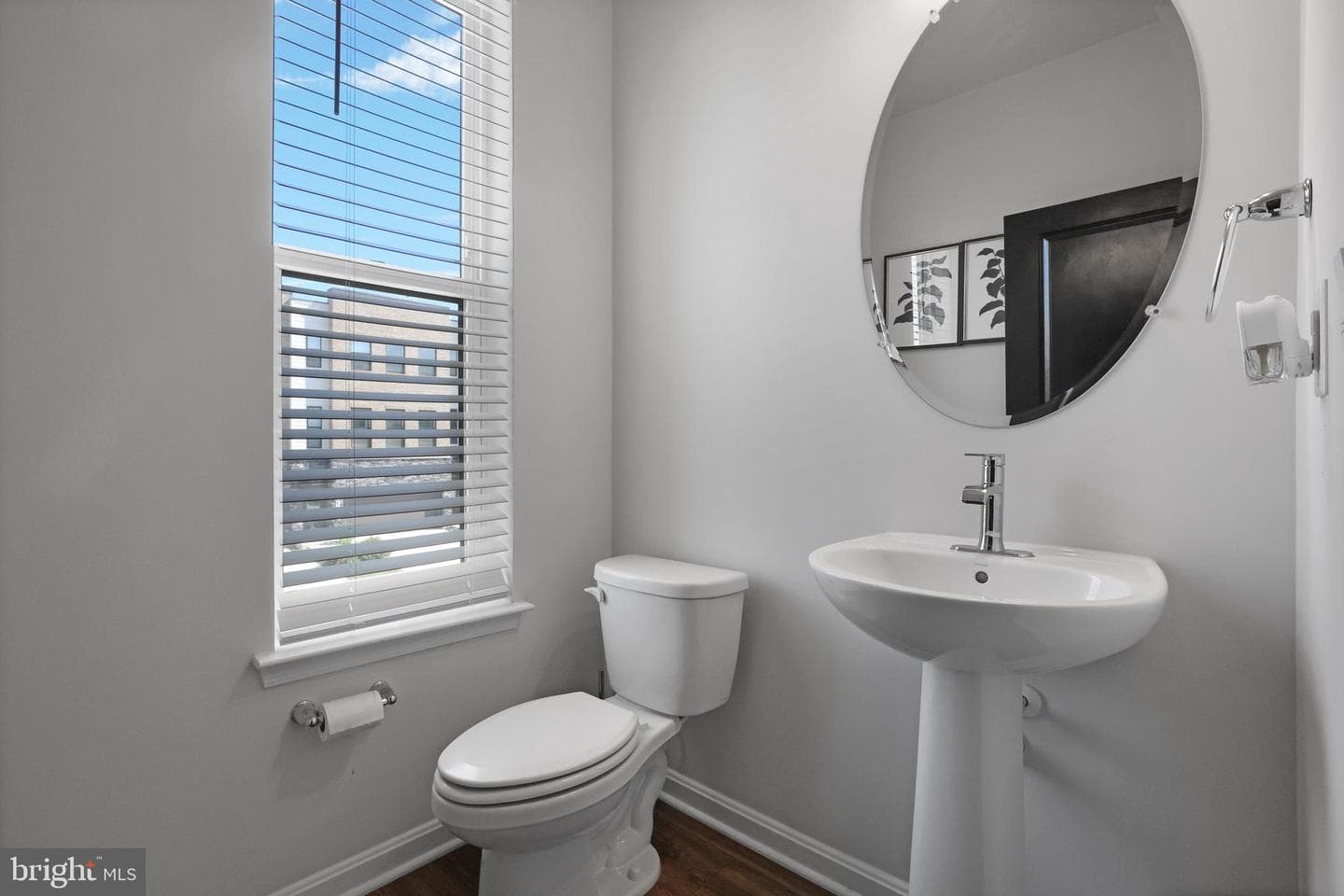 854 Amity Street photo 15