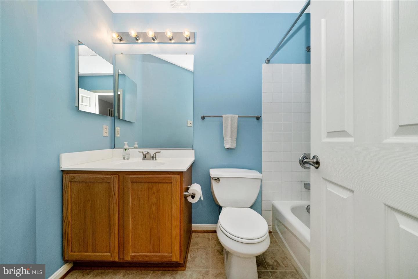 584 Ellison Court photo 44