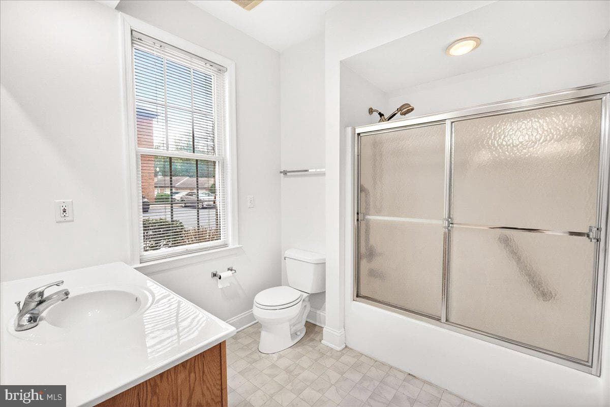11 Rosewood Court #101 photo 23