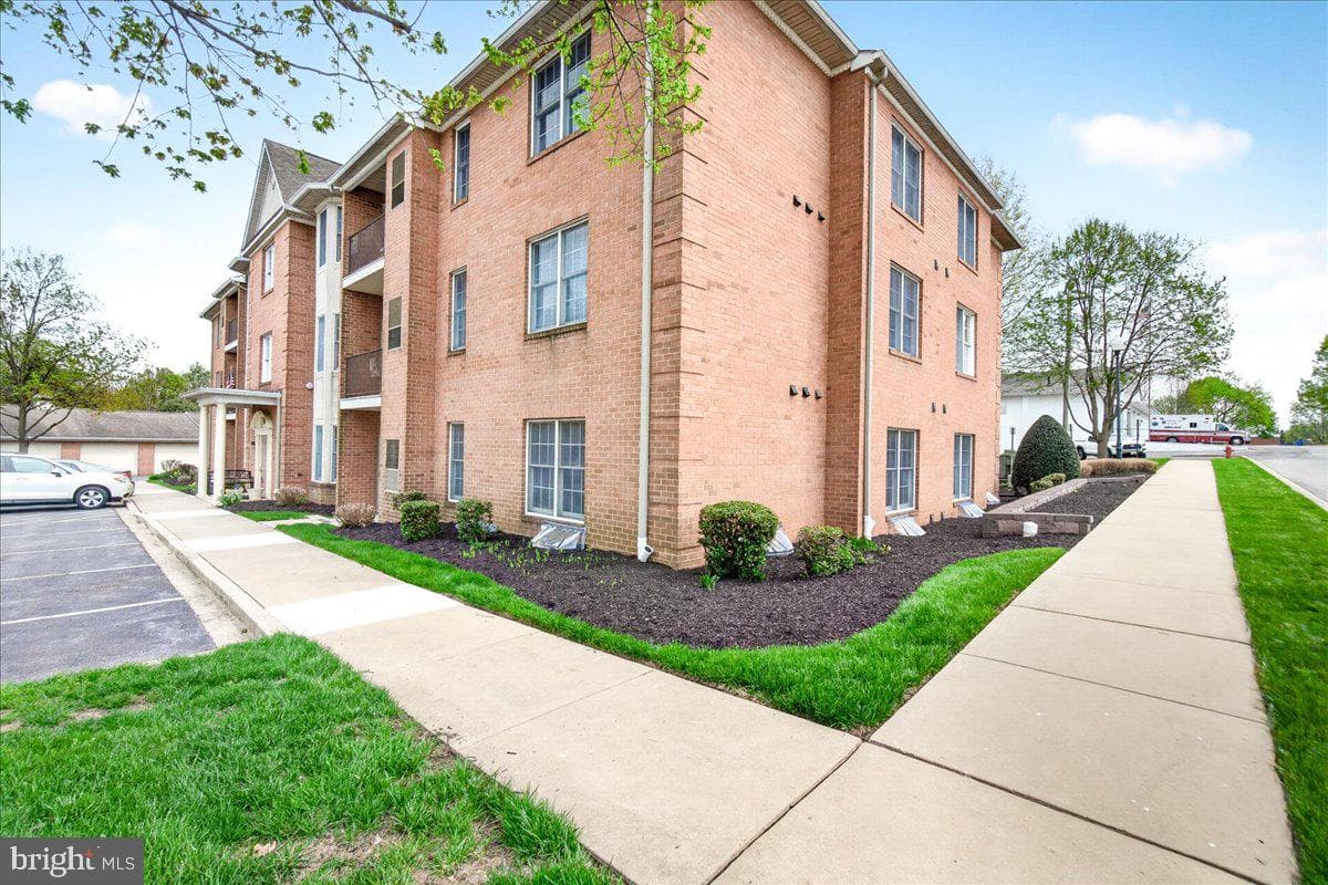 11 Rosewood Court #101 photo 25