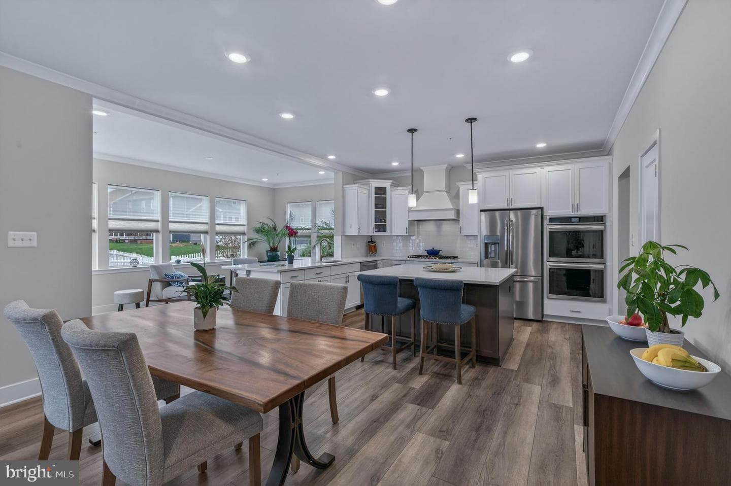 1004 Village Green Way photo 11