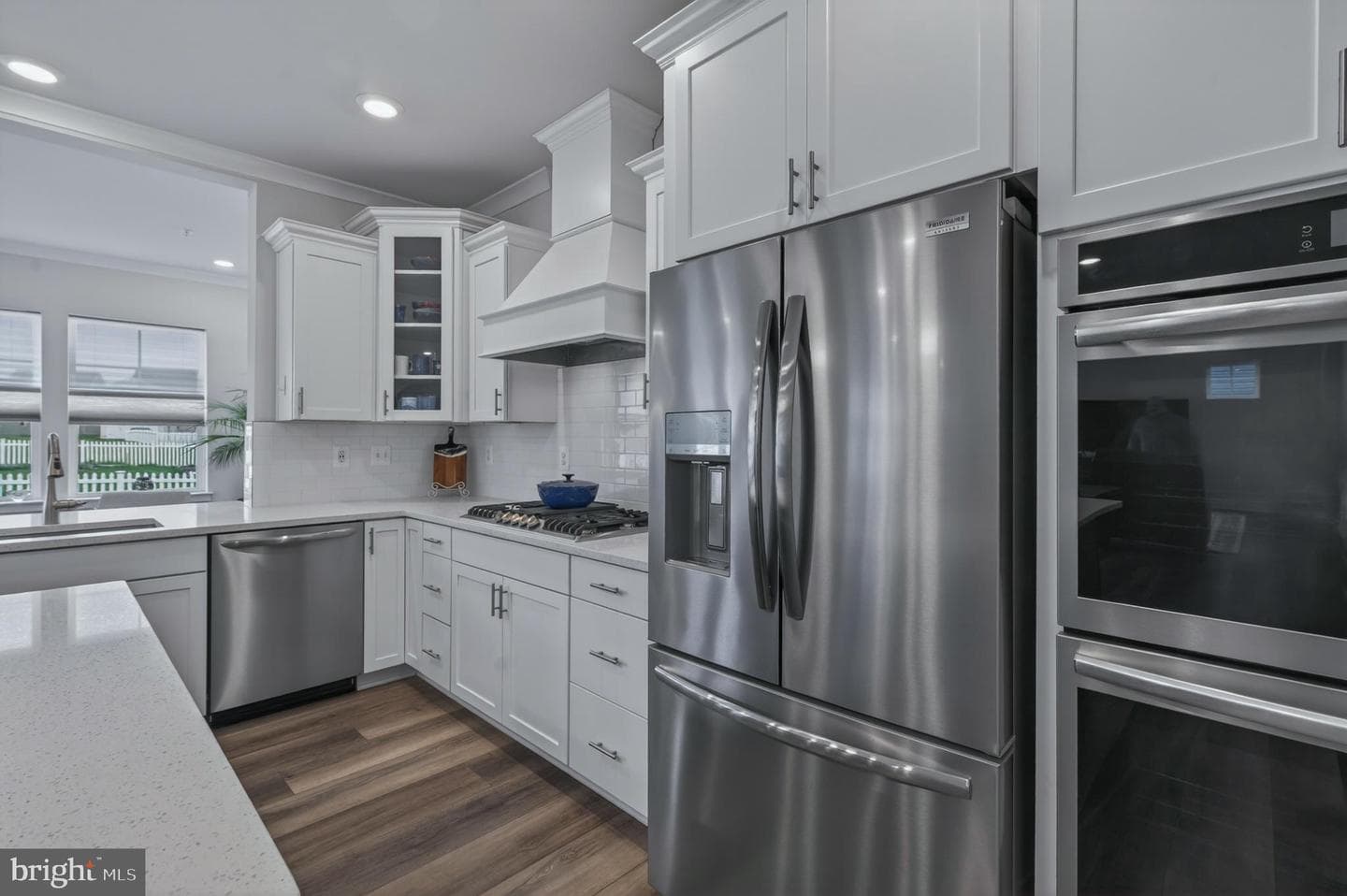 1004 Village Green Way photo 18