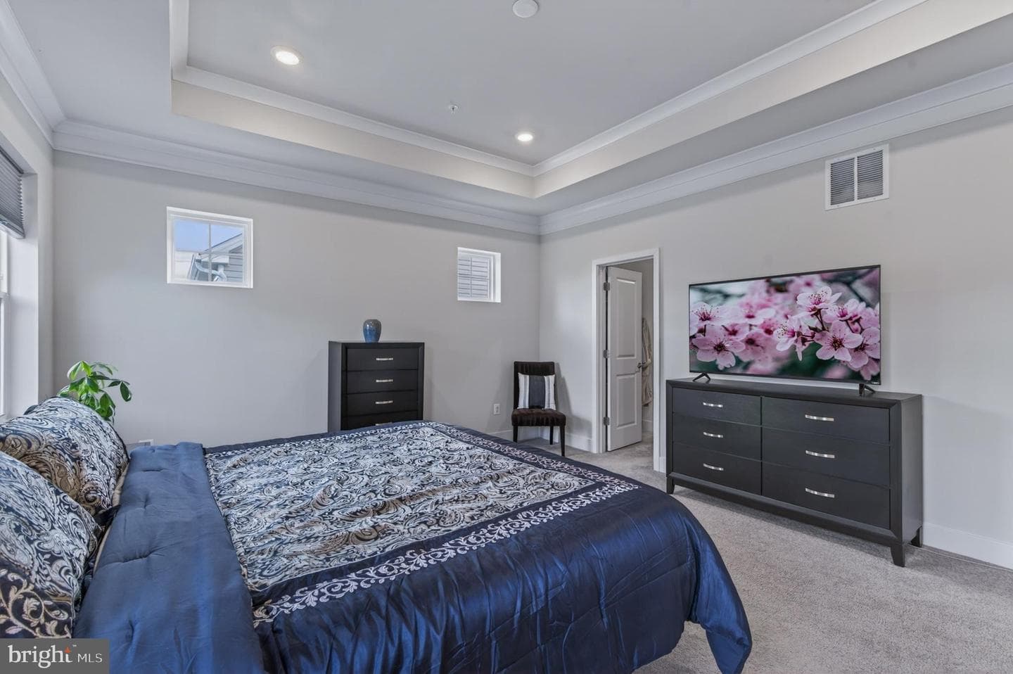 1004 Village Green Way photo 39