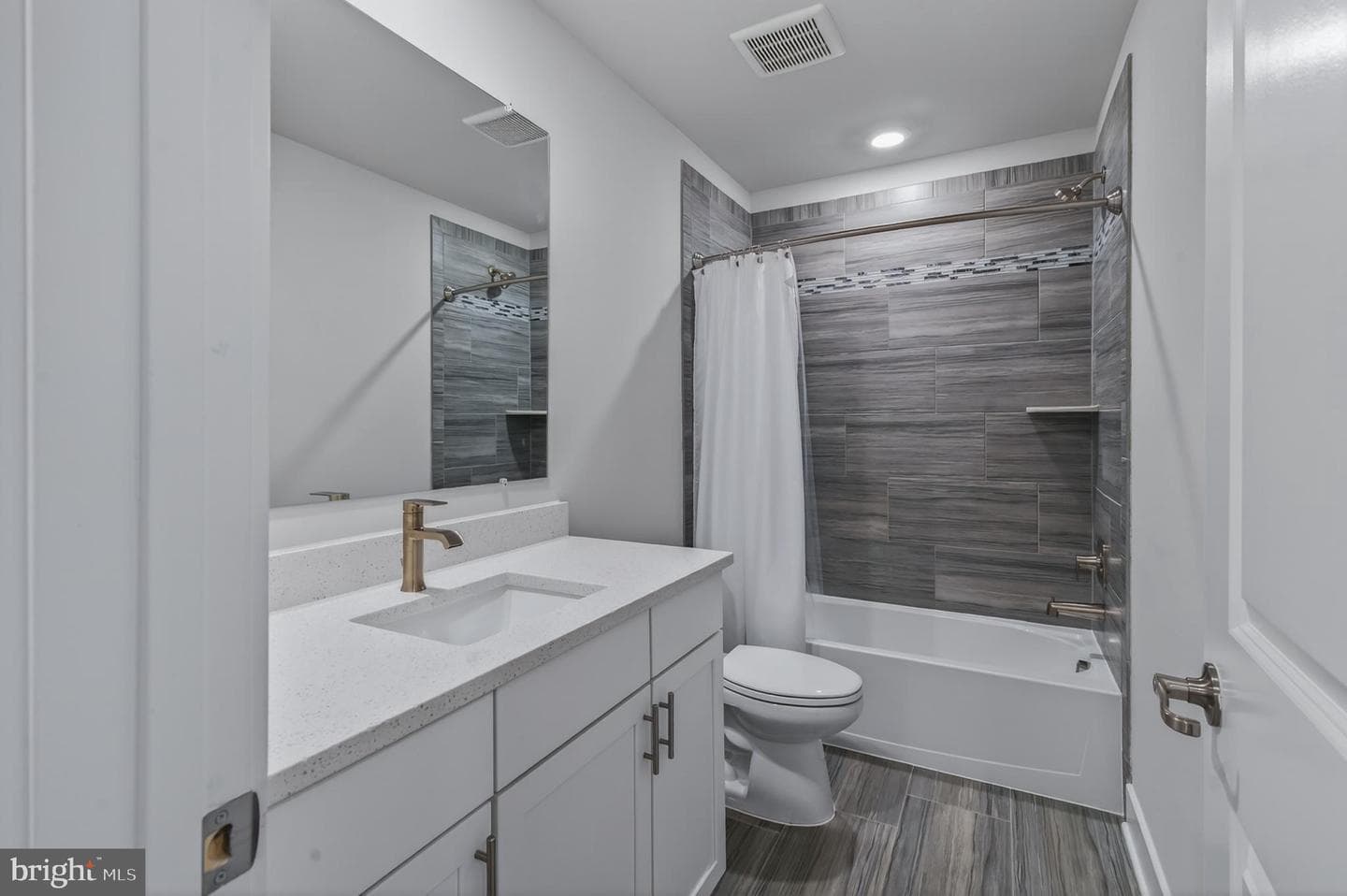 1004 Village Green Way photo 66