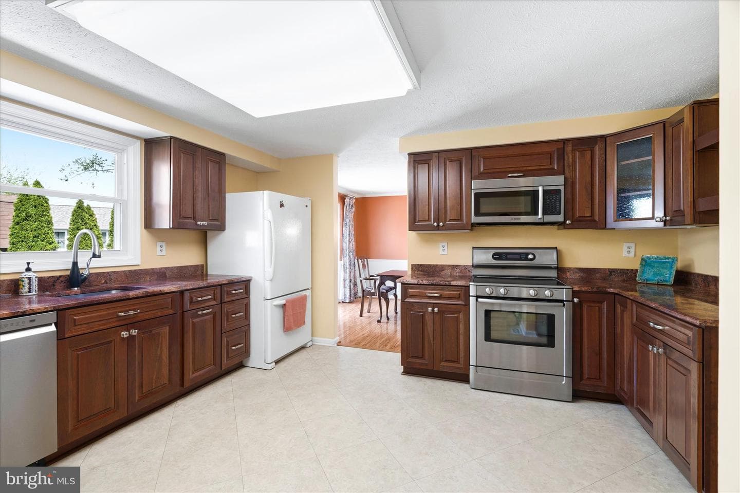 1323 Butterfly Lane photo 11