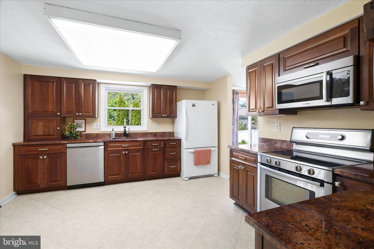 1323 Butterfly Lane photo 12