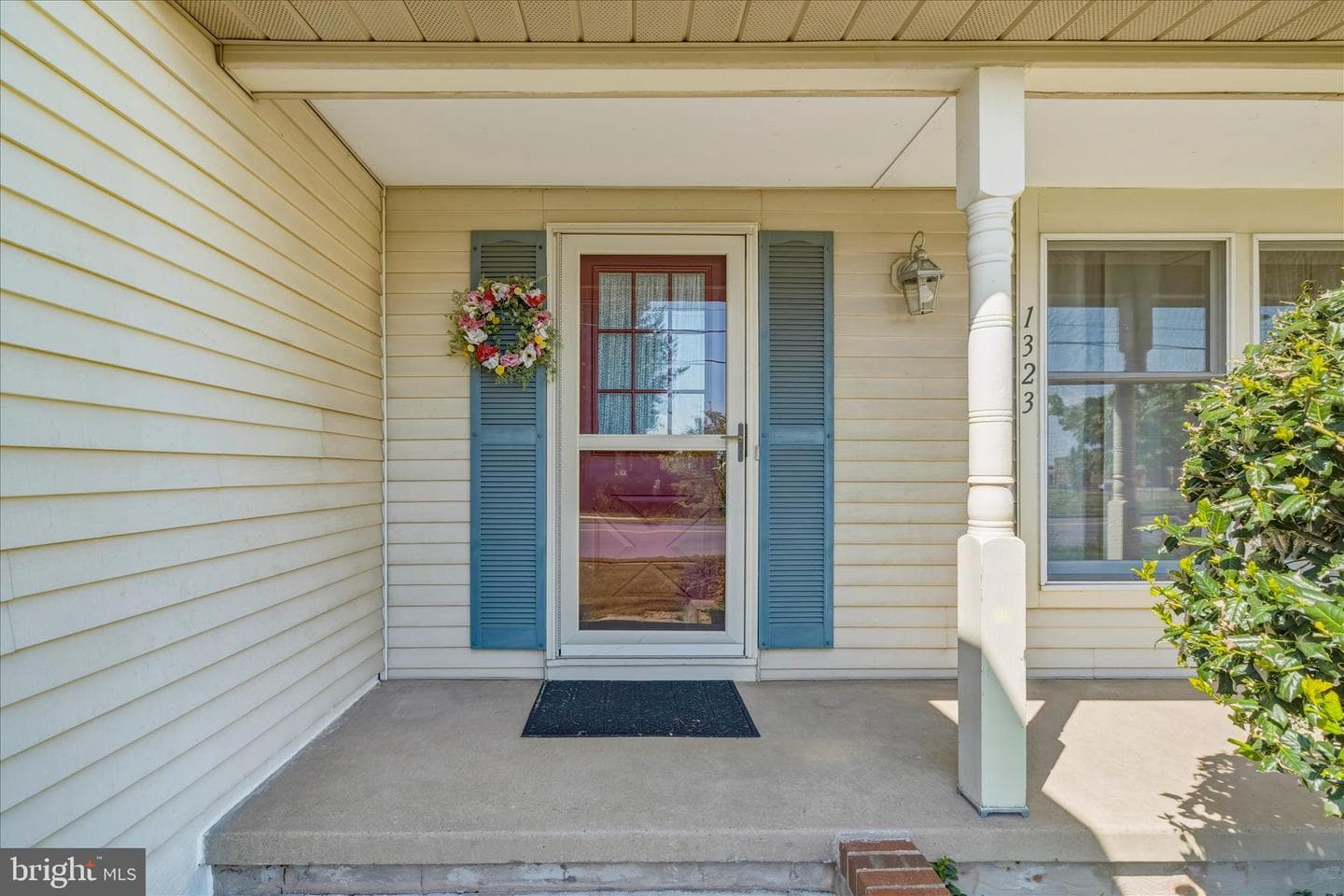 1323 Butterfly Lane photo 2
