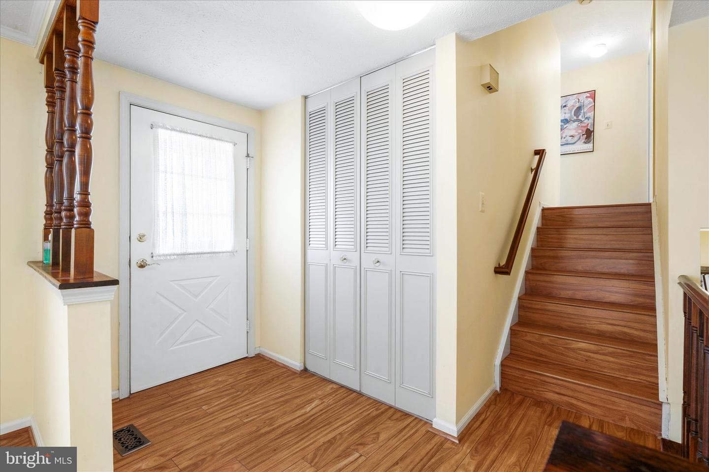1323 Butterfly Lane photo 3
