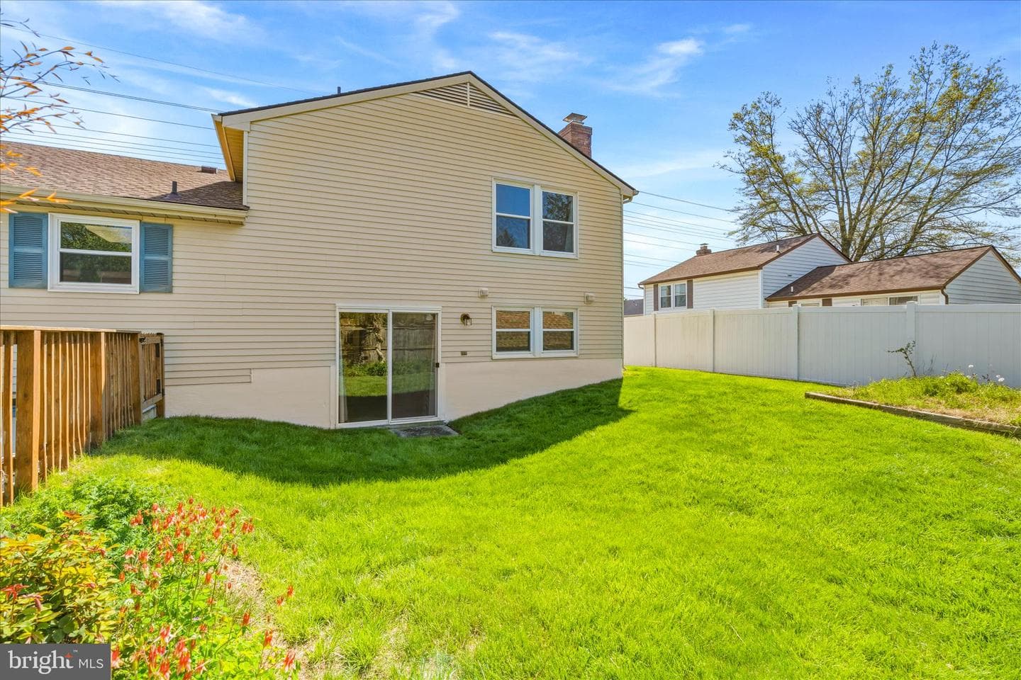 1323 Butterfly Lane photo 31