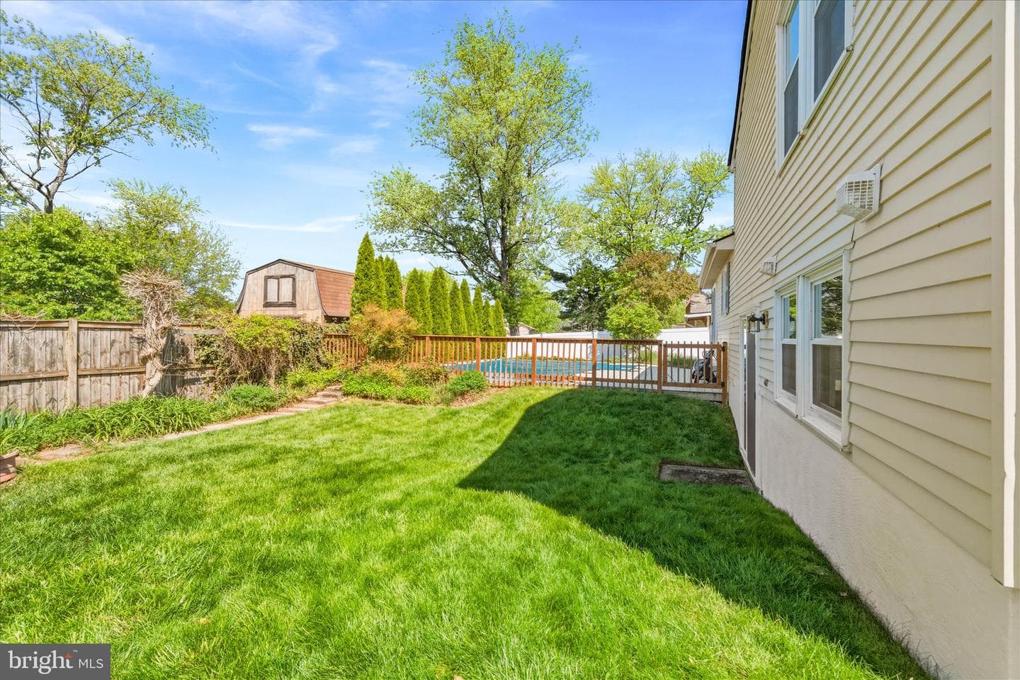 1323 Butterfly Lane photo 33