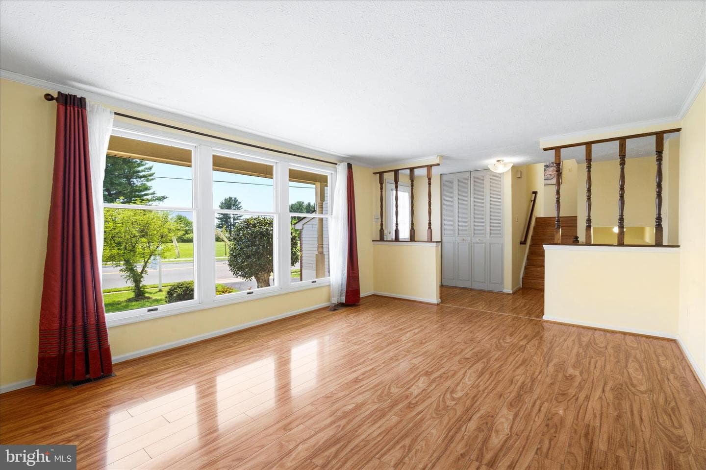 1323 Butterfly Lane photo 5