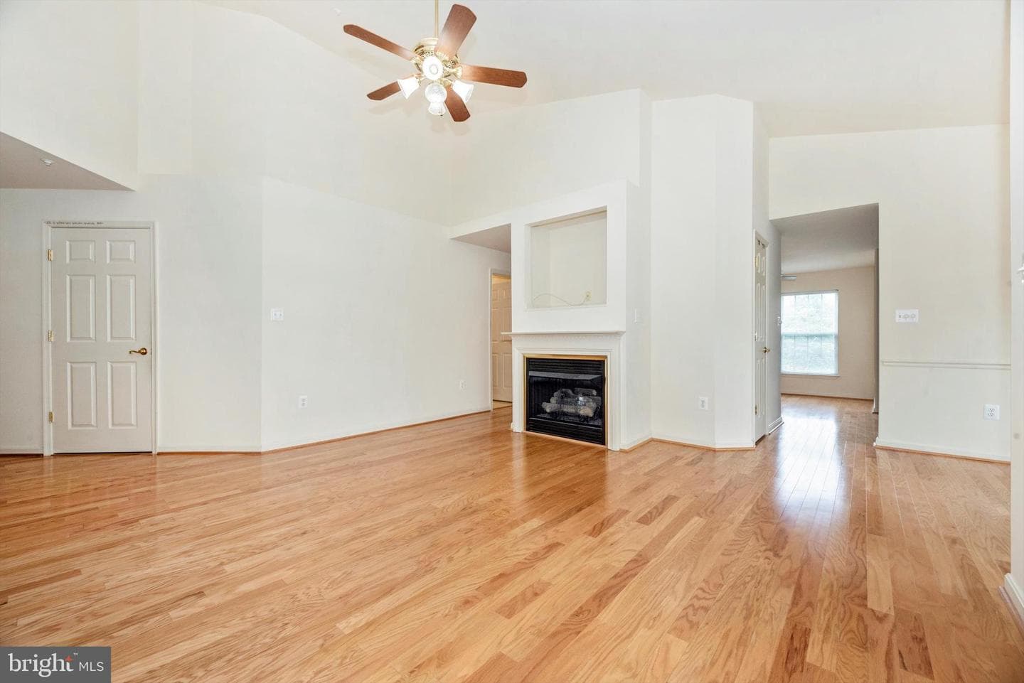 2506 Coach House Way #3b photo 5