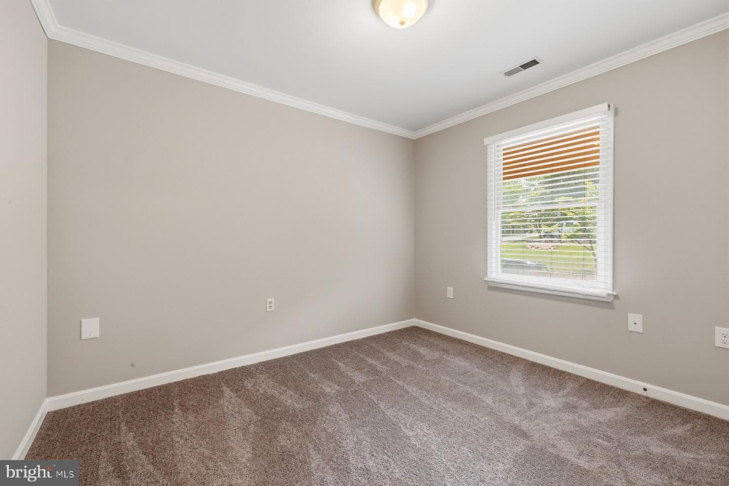 6984 Meadowpoint Terrace photo 16