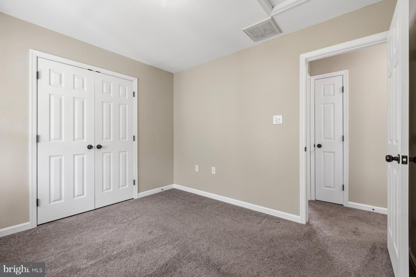 6984 Meadowpoint Terrace photo 19