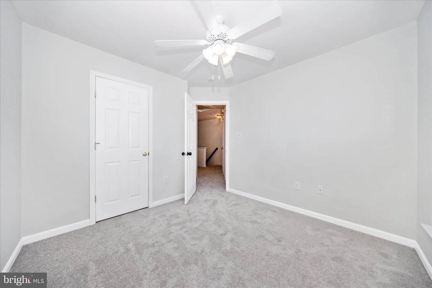 9410 Singleton Place photo 34