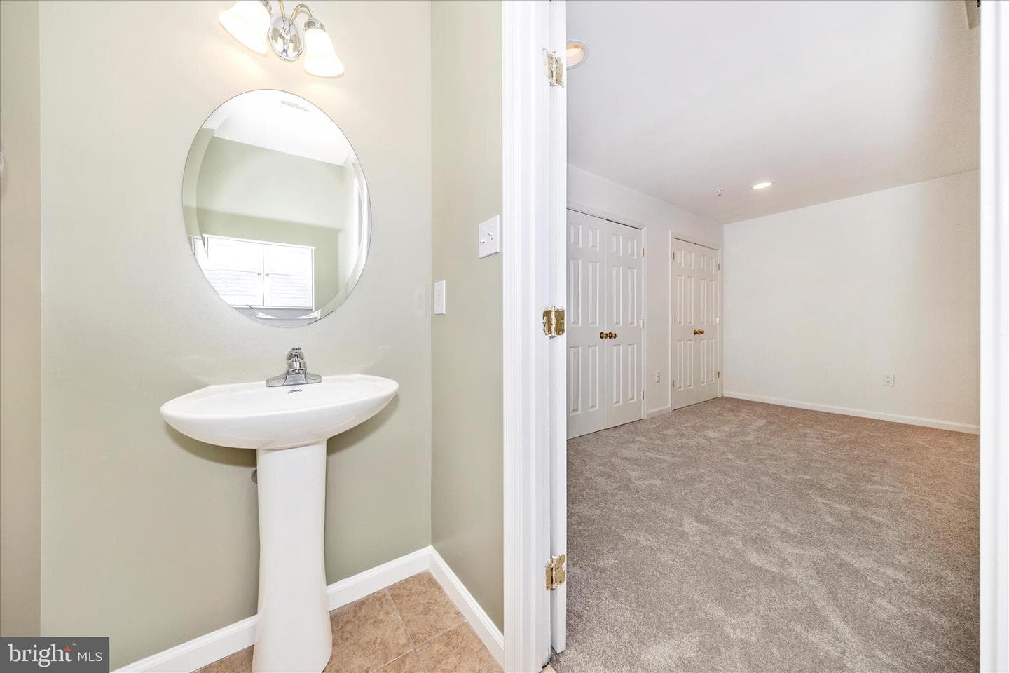 9410 Singleton Place photo 42