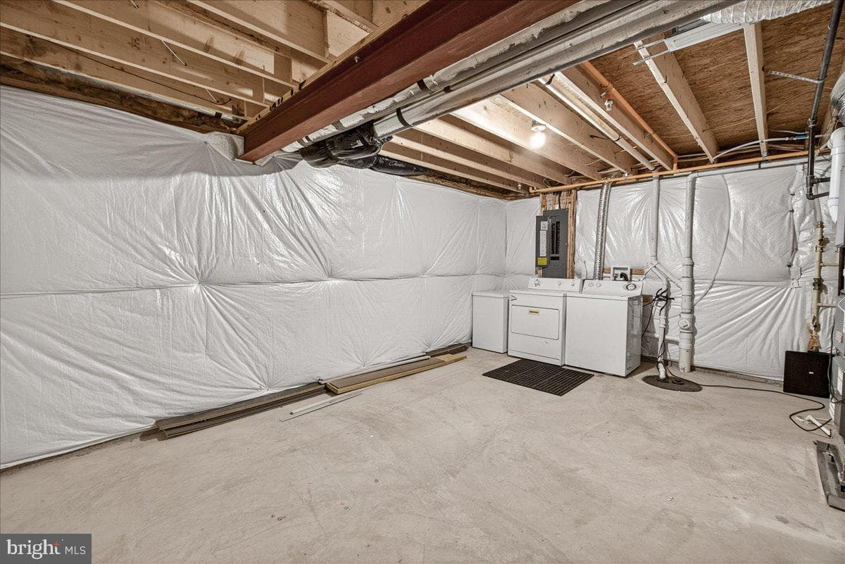 6915 Mandalong Way photo 17