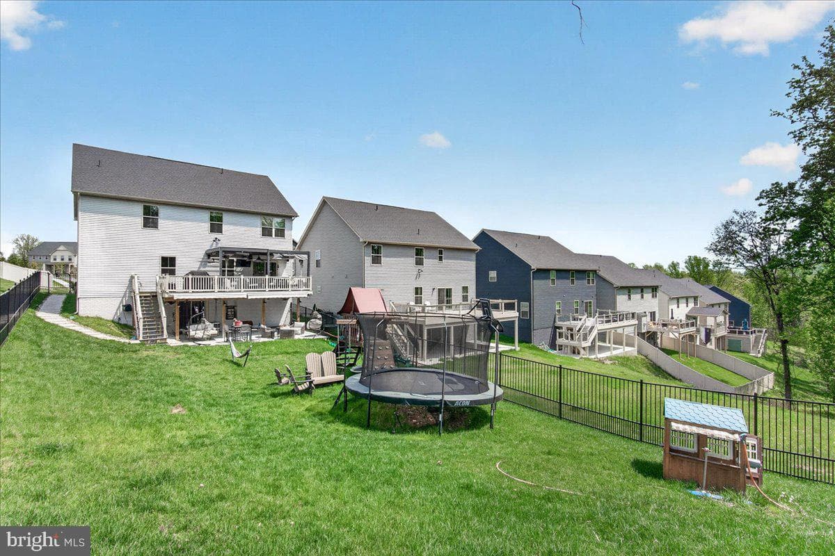 6915 Mandalong Way photo 23