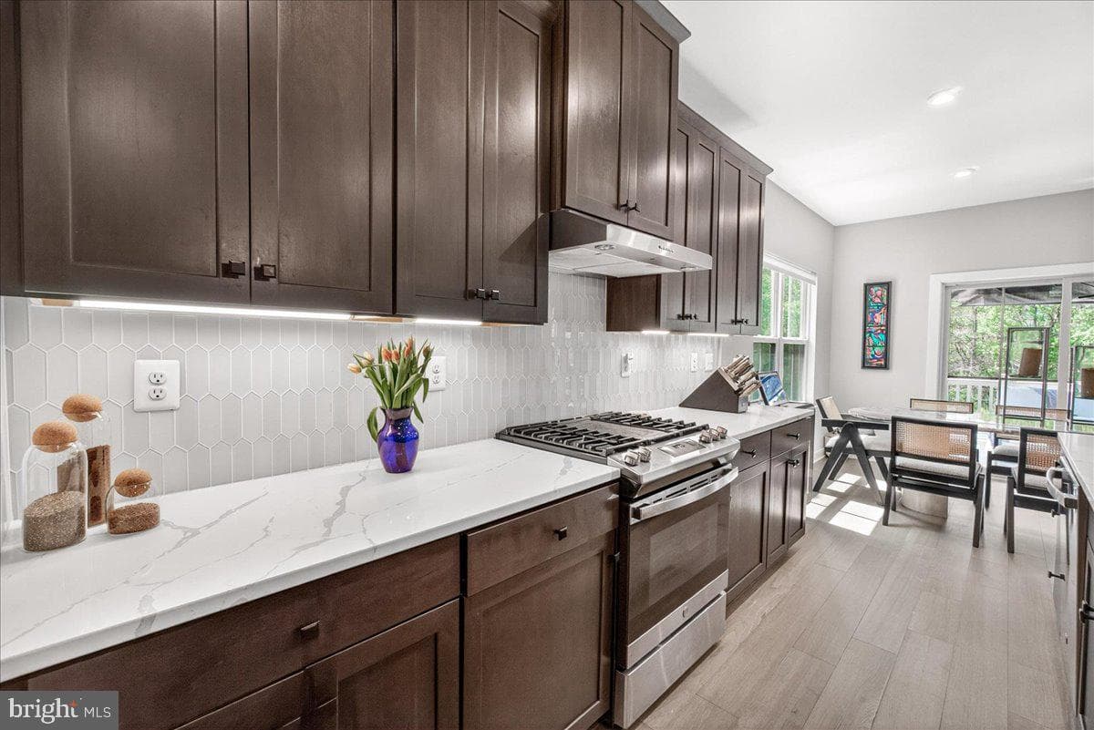 6915 Mandalong Way photo 26