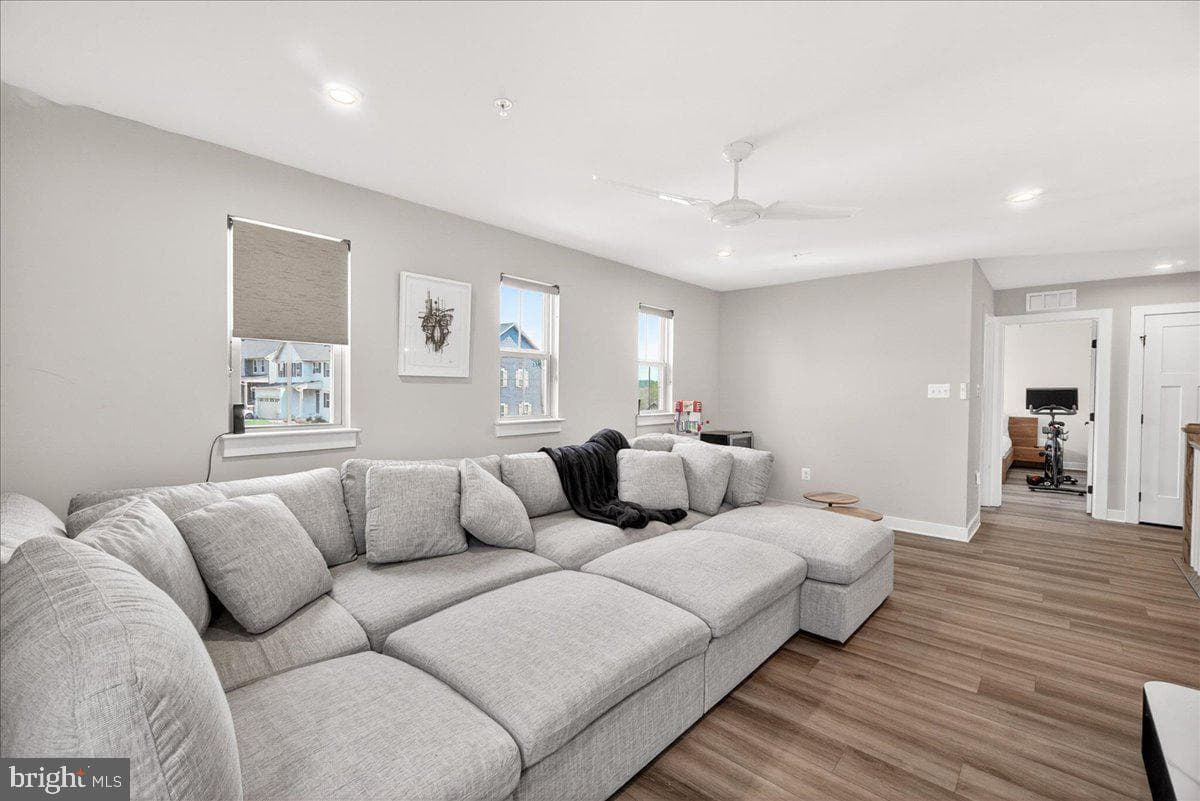 6915 Mandalong Way photo 50