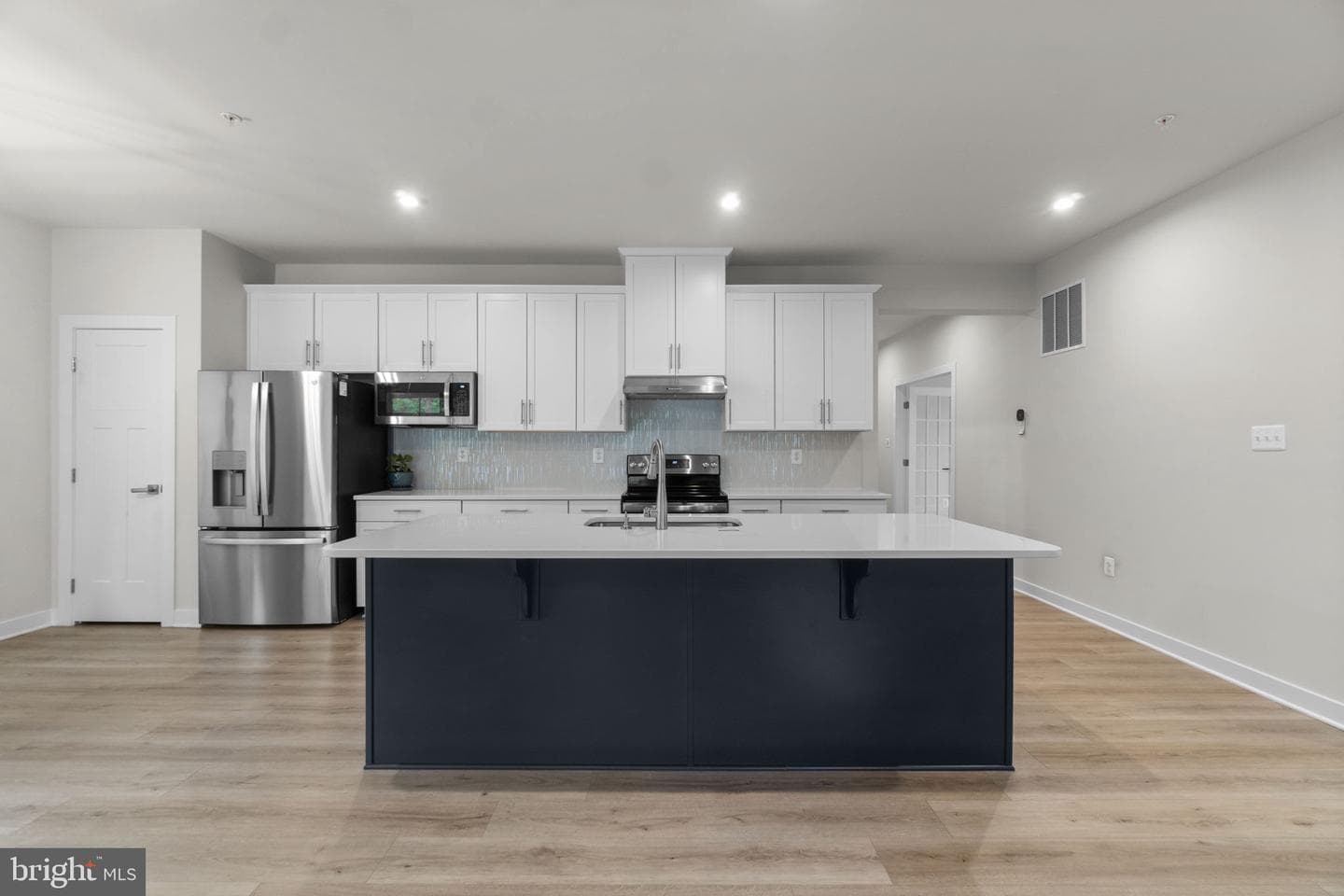 6967 Mandalong Way photo 7