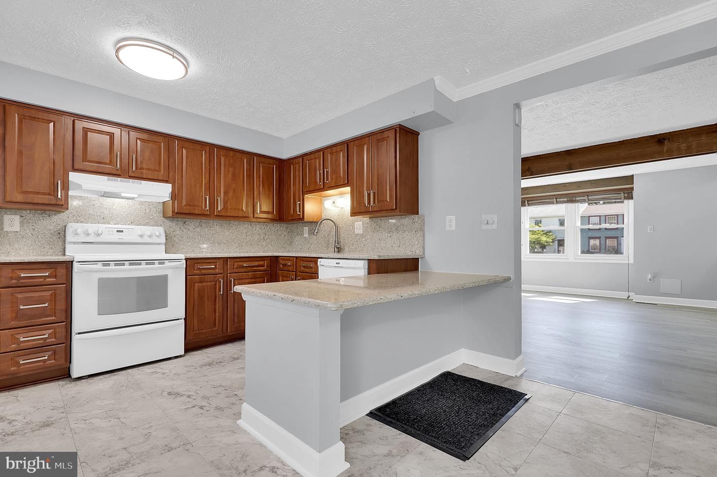 142 Fairfield Drive photo 13