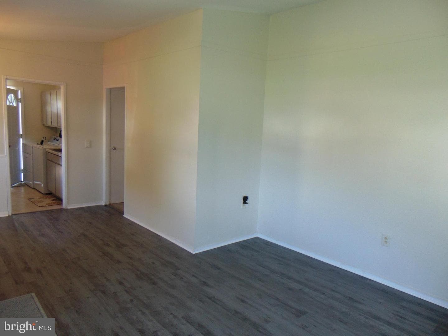909 Oak Street photo 4