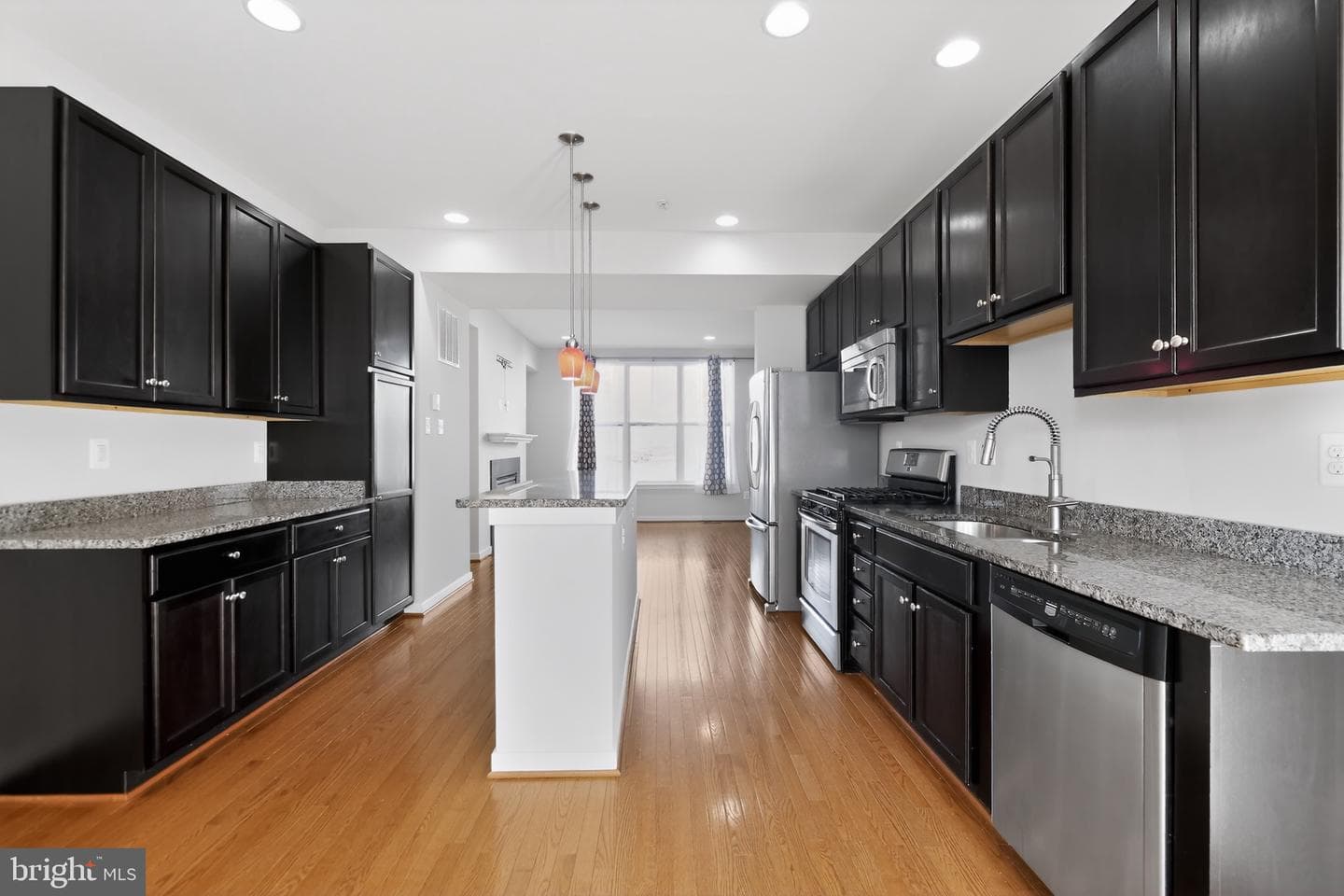 1415 Trafalgar Lane photo 18