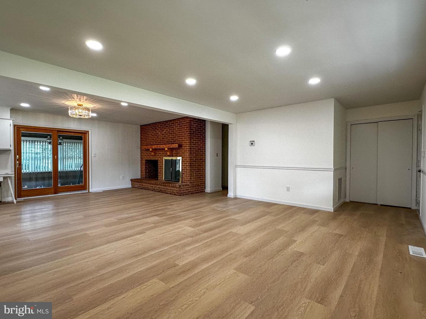 6783 Sunnybrook Drive photo 13